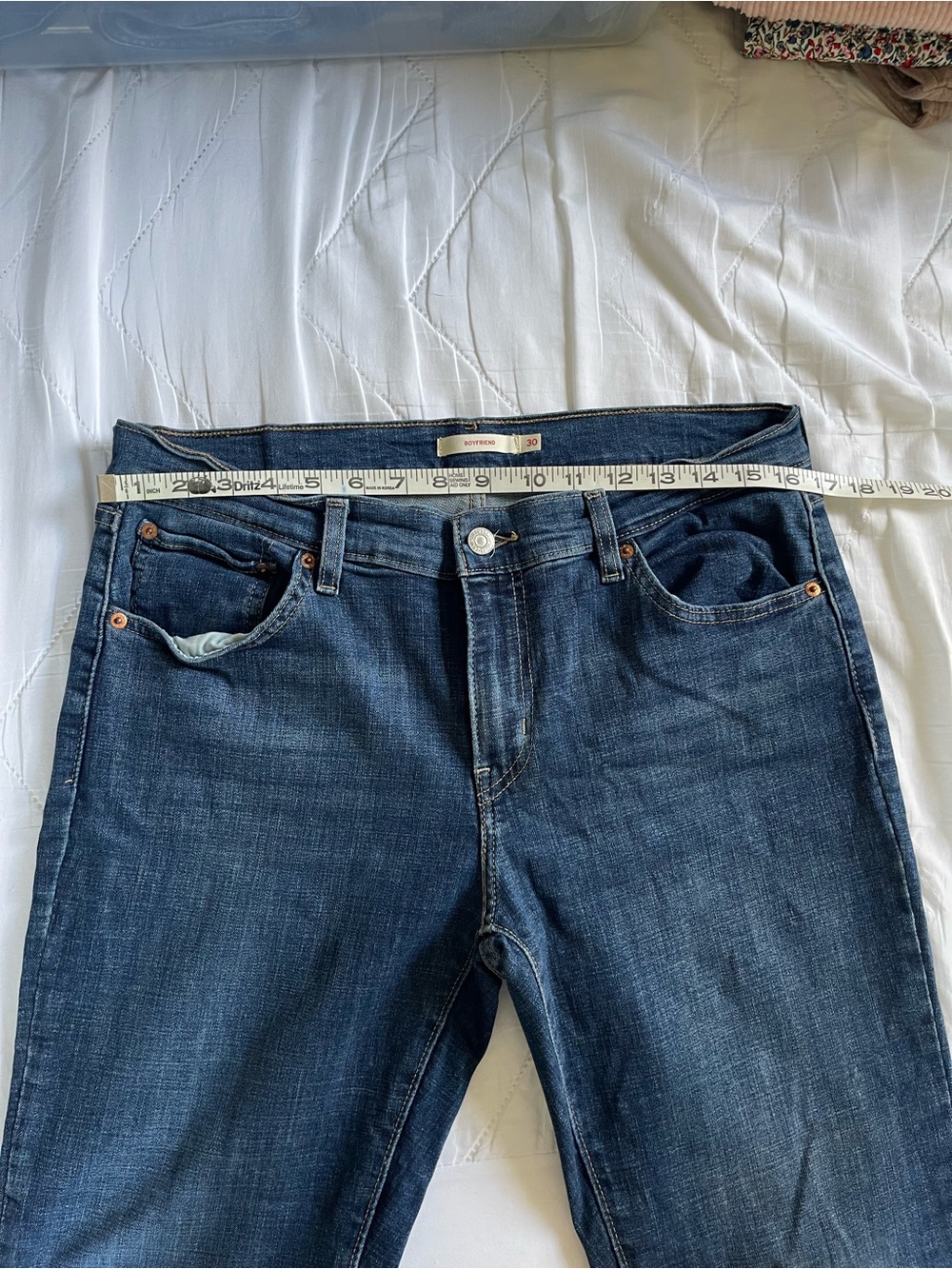 Levi’s Dark boyfriend Blue Denim Jeans - Classic Straight Fit